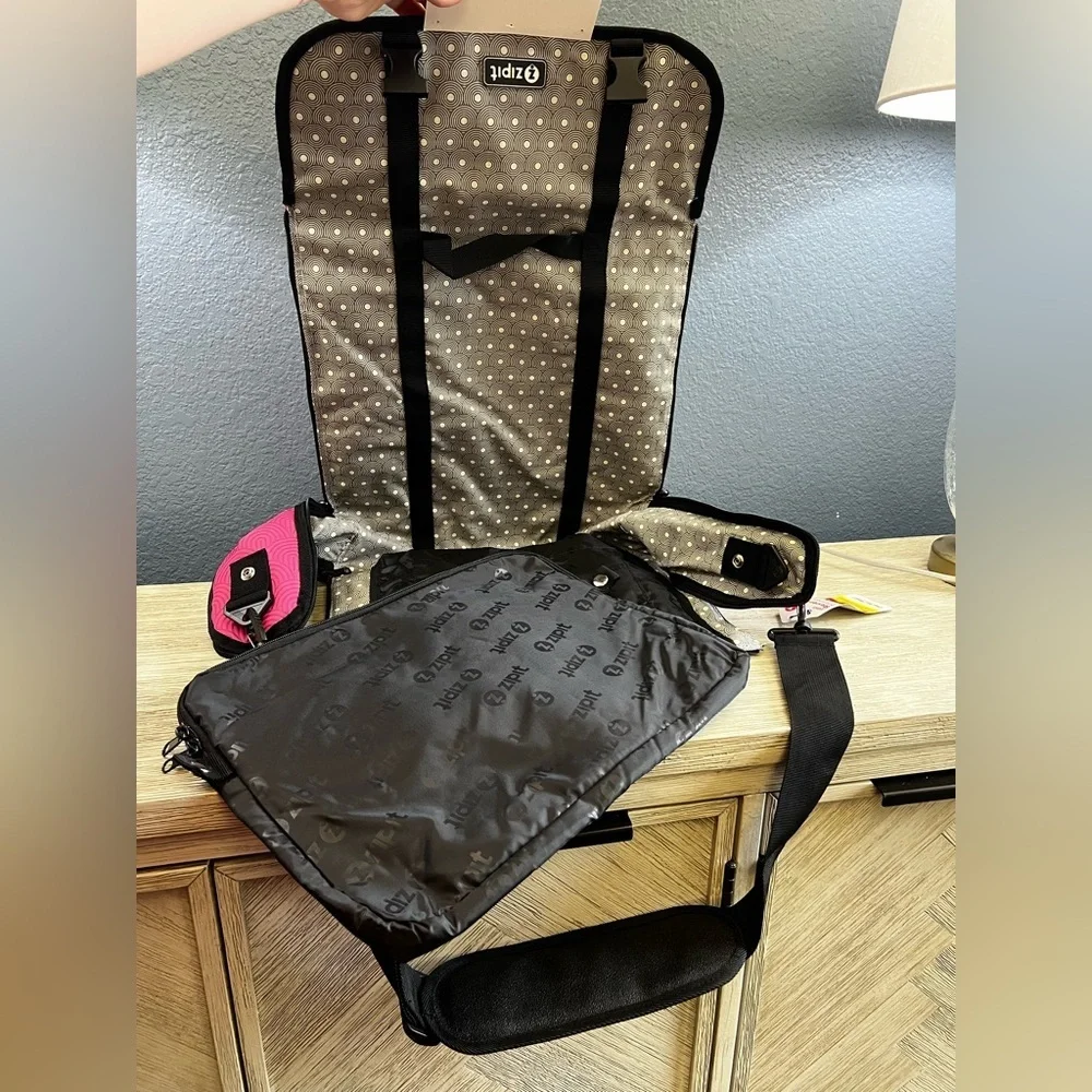 🆕 ZipIt Pink Reversible Laptop Messenger Bag